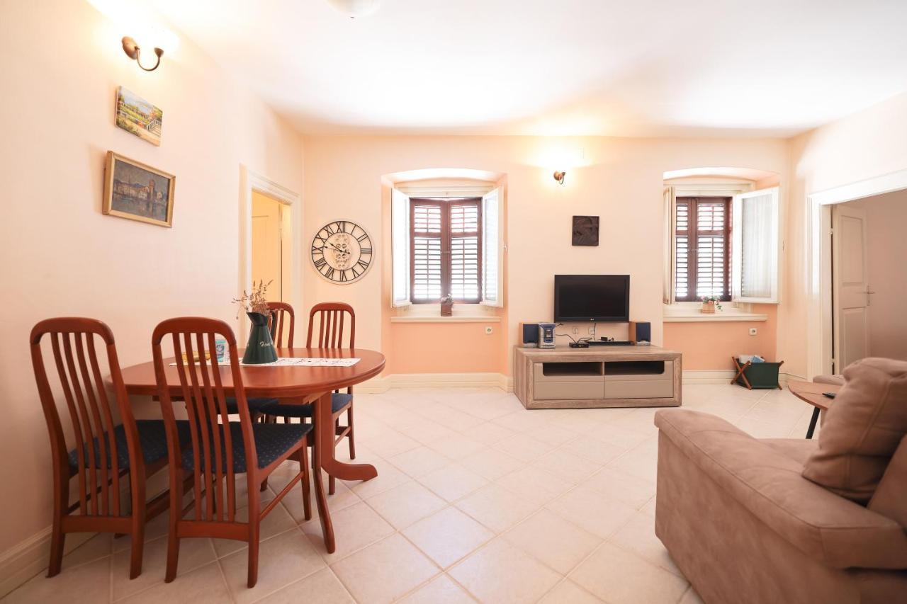 Two Bedroom Apartment In City Center Igor ザダル エクステリア 写真