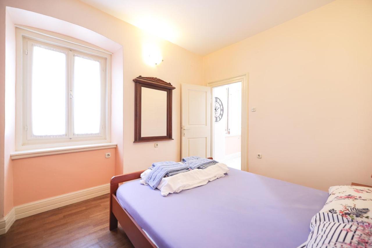 Two Bedroom Apartment In City Center Igor ザダル エクステリア 写真