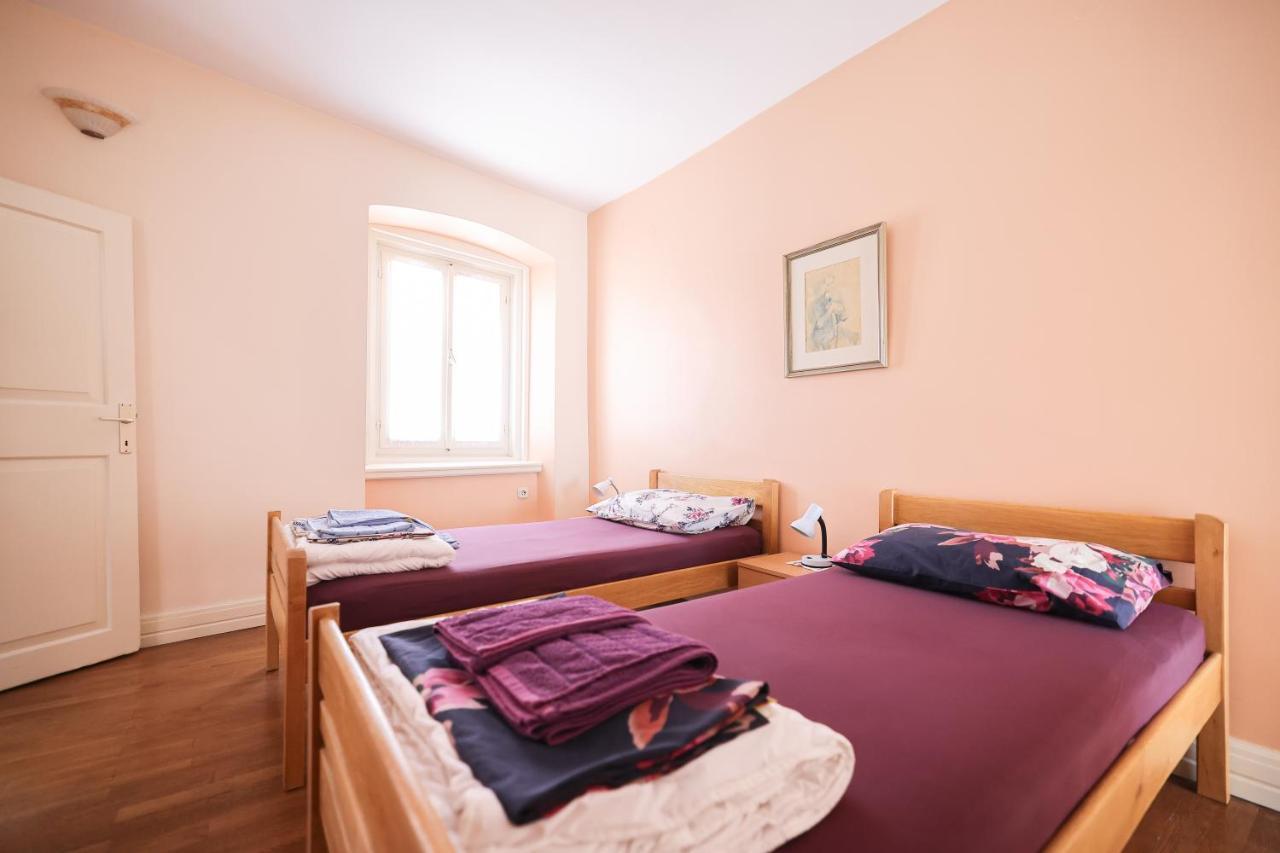 Two Bedroom Apartment In City Center Igor ザダル エクステリア 写真